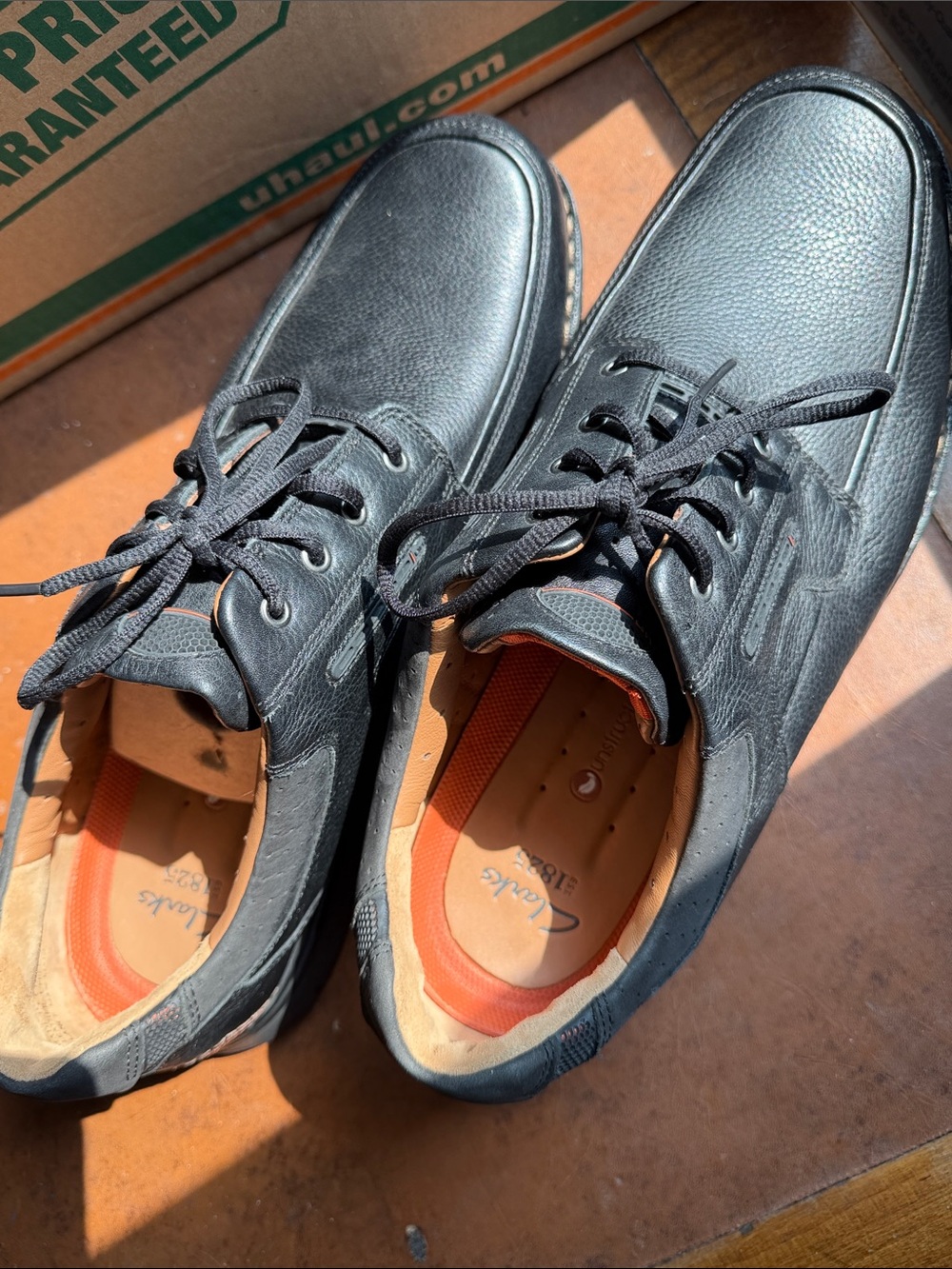 Clark’s leather walking shoe - size 15 W